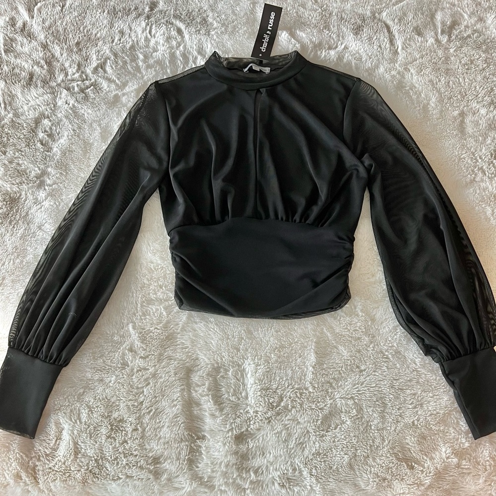 Black long sleeve crop top
